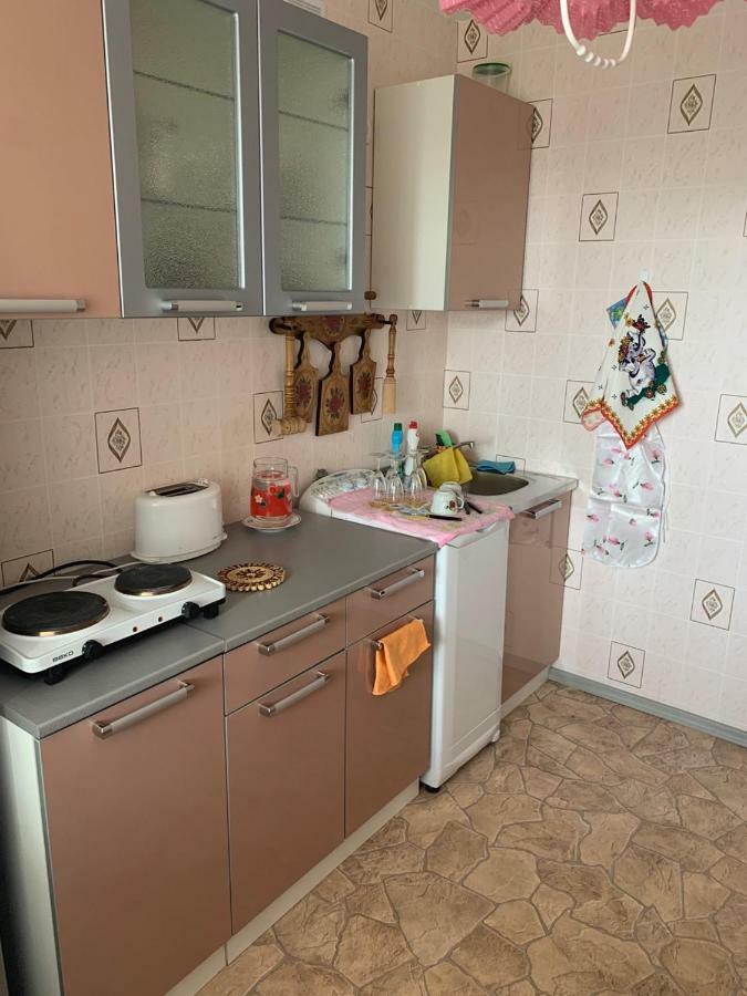 Ореховая Горка Апартаменты С Балконом И Лифтом Narva Eksteriør bilde