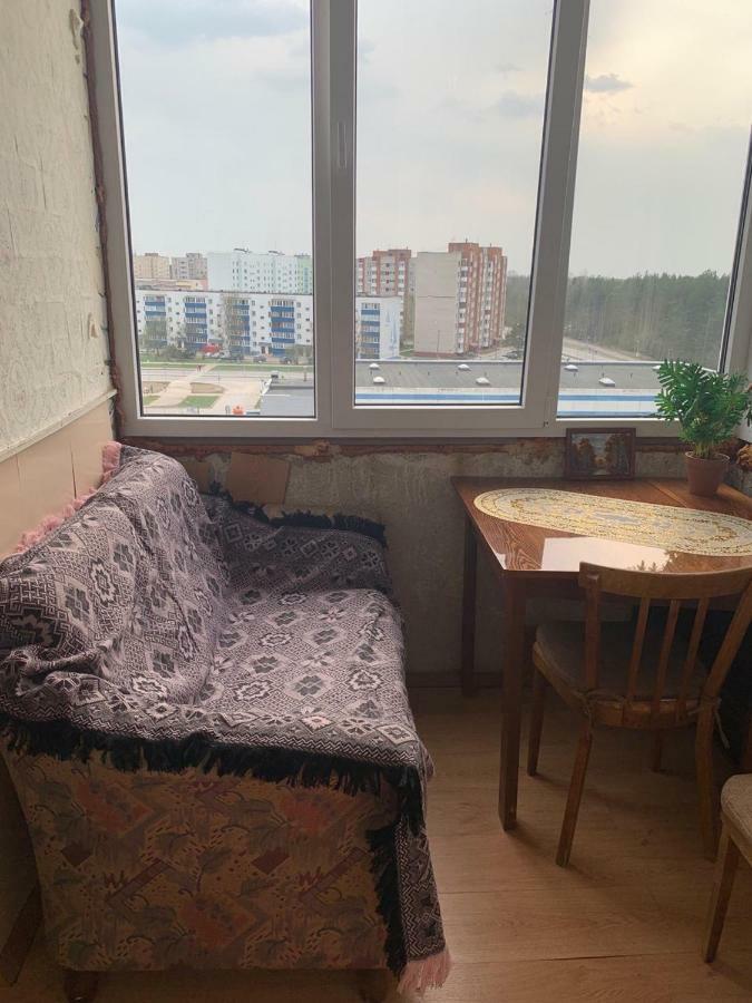 Ореховая Горка Апартаменты С Балконом И Лифтом Narva Eksteriør bilde